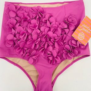 Small Kortni Jeane 3D Floral in Bodacious Purple